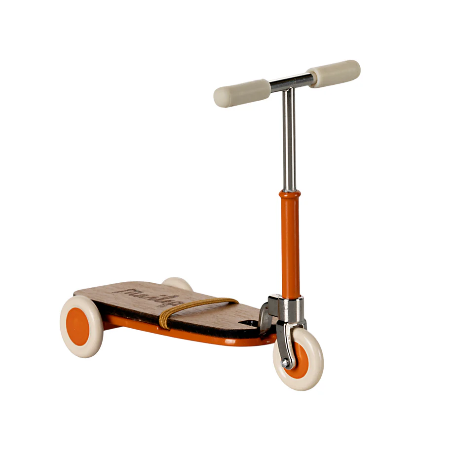 11-5102-01mailegKickboard_Mouse-Orange_9ebc2af5-ce30-4c0a-b851-824a0c80f289_460x@2x Maileg - Trottinette – Image 1
